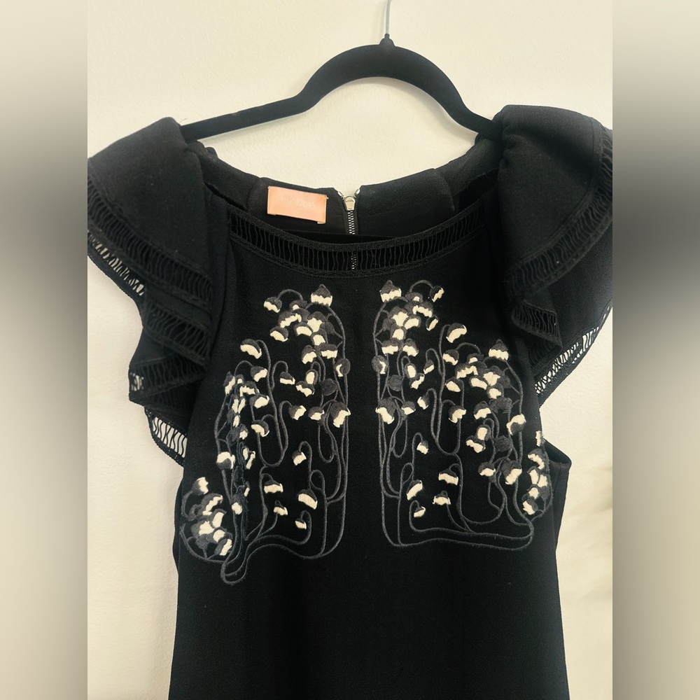 GIAMBA Elegant Black Dress with White Embroidery